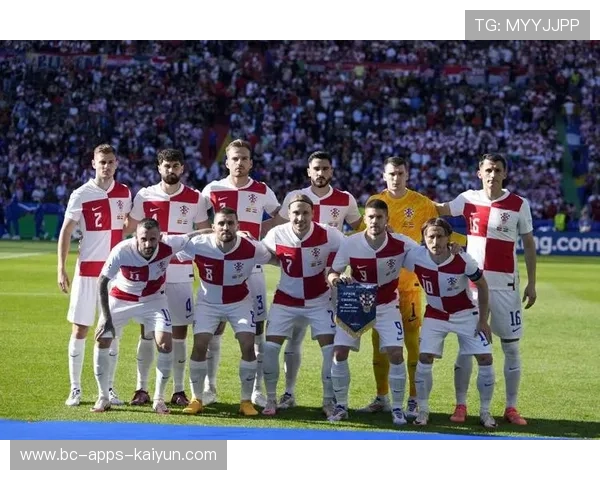 球员欧洲杯国家队首秀表现出色获高度赞扬引发广泛关注 球员欧洲杯国家队首秀表现出色获高度赞扬引发广泛关注