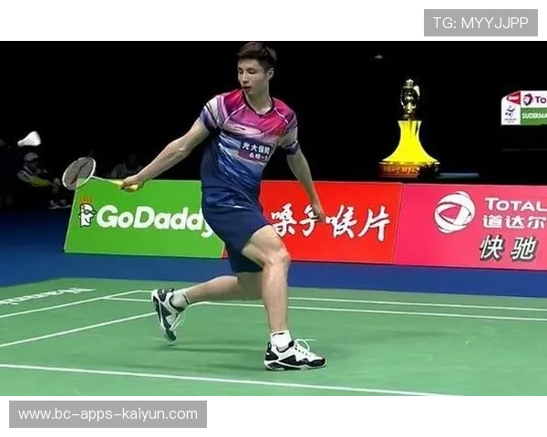 羽毛球“贴身球”技巧揭秘——势如破竹的刁钻绝招 羽毛球“贴身球”技巧揭秘——势如破竹的刁钻绝招