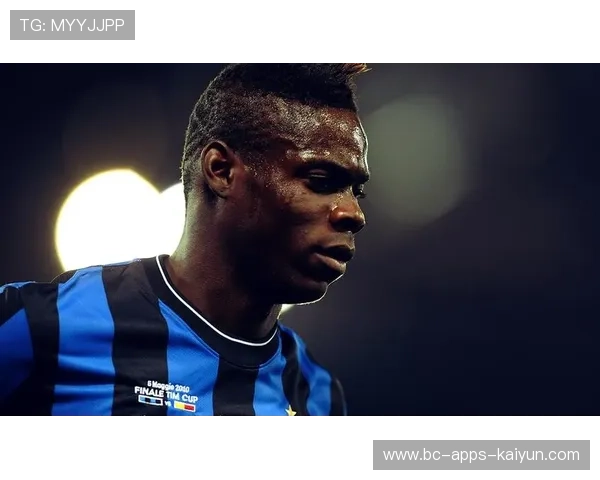 国际米兰青训营传球课:小将学习中场断球后的快速反击 国际米兰青训营传球课:小将学习中场断球后的快速反击