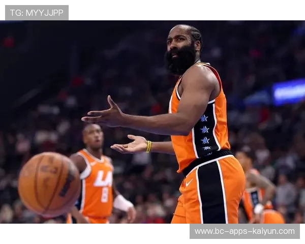 哈登传球穿透防线,快船最终取胜 哈登传球穿透防线,快船最终取胜