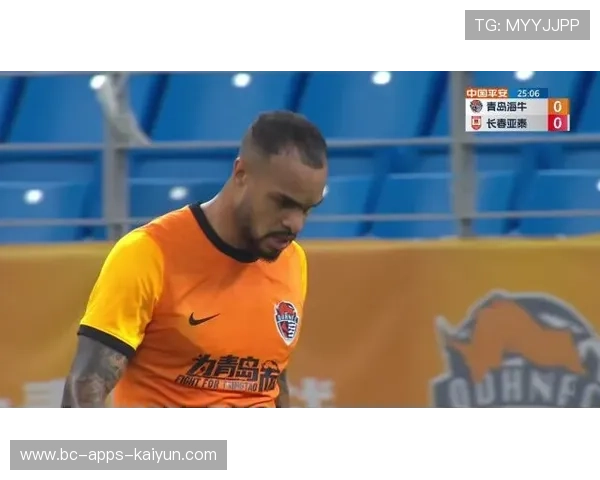 本菲卡内雷斯左脚劲射得分速度突然点亮夜空的瞬间