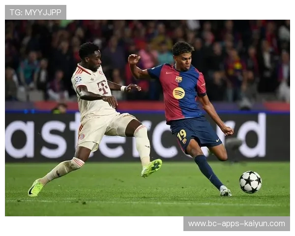 巴萨直塞打穿密防，拉菲尼亚轻松把握机会